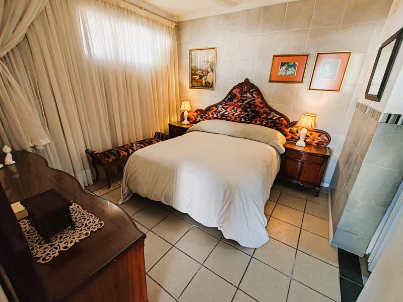4 Bedroom Property for Sale in Uvongo Beach KwaZulu-Natal