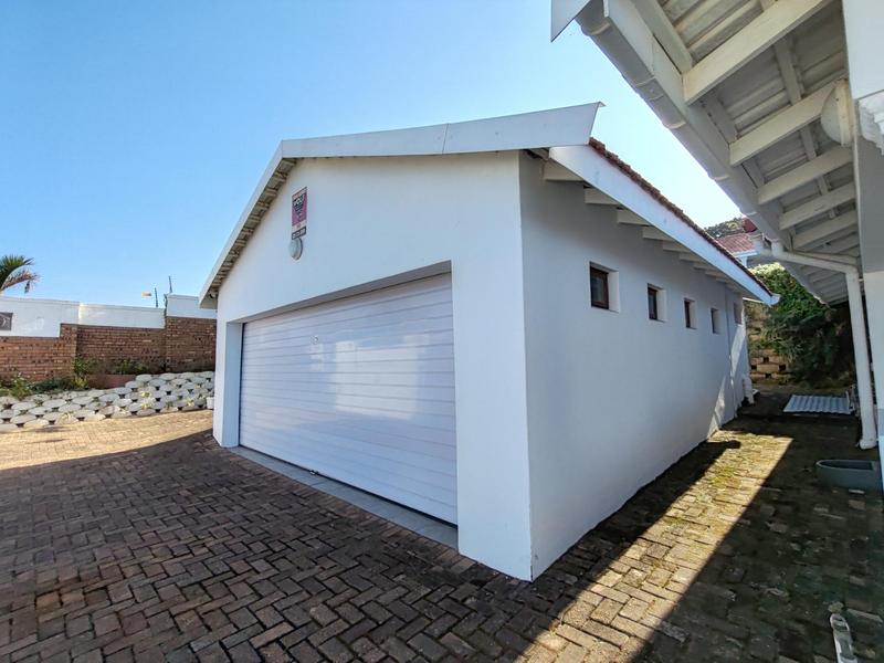 4 Bedroom Property for Sale in Uvongo Beach KwaZulu-Natal