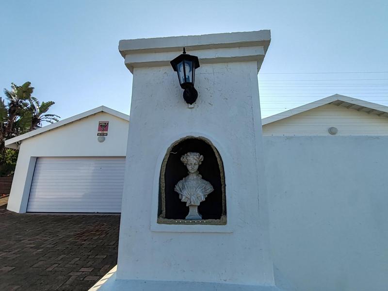 4 Bedroom Property for Sale in Uvongo Beach KwaZulu-Natal