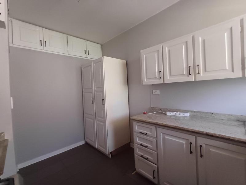 To Let 2 Bedroom Property for Rent in Essenwood KwaZulu-Natal
