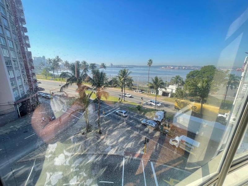 1 Bedroom Property for Sale in Victoria Embankment KwaZulu-Natal