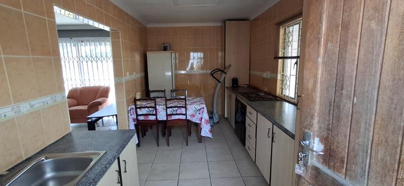 To Let 1 Bedroom Property for Rent in Umhlatuzana KwaZulu-Natal