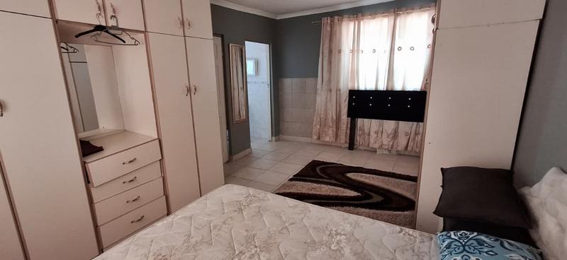 To Let 1 Bedroom Property for Rent in Umhlatuzana KwaZulu-Natal