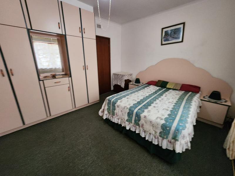 5 Bedroom Property for Sale in Shallcross KwaZulu-Natal