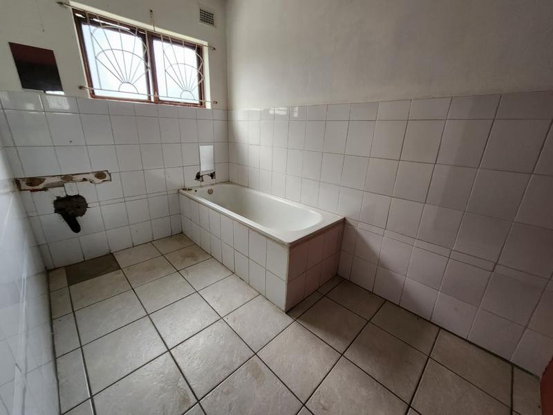5 Bedroom Property for Sale in Shallcross KwaZulu-Natal