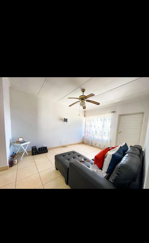 1 Bedroom Property for Sale in Pinetown KwaZulu-Natal