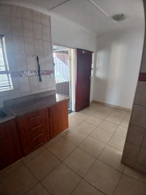 1 Bedroom Property for Sale in Pinetown KwaZulu-Natal