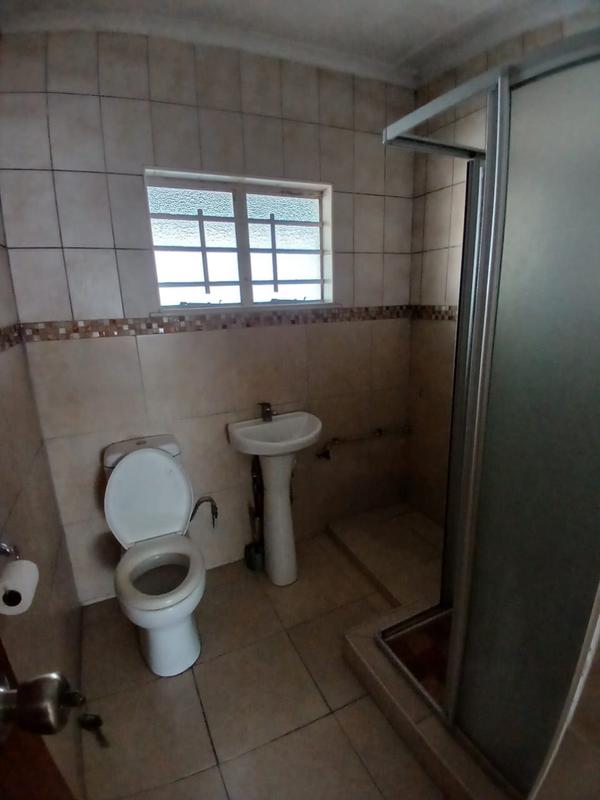 1 Bedroom Property for Sale in Pinetown KwaZulu-Natal