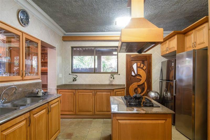 4 Bedroom Property for Sale in Tinley Manor KwaZulu-Natal