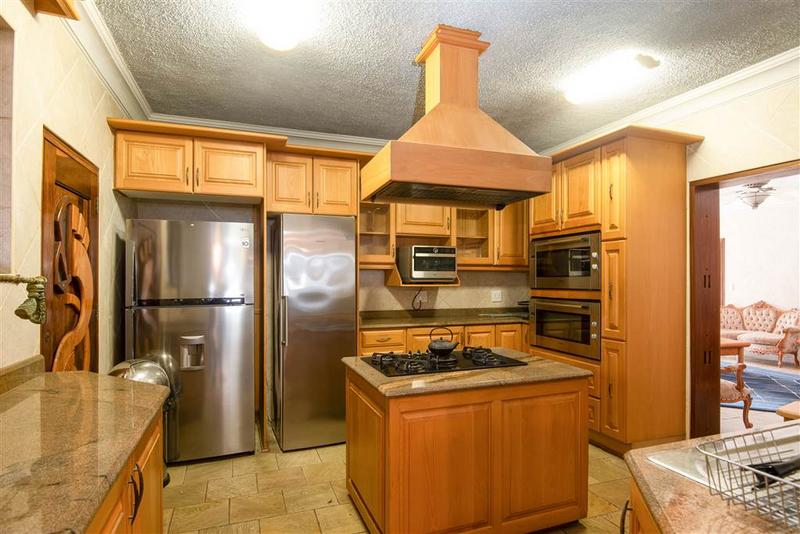 4 Bedroom Property for Sale in Tinley Manor KwaZulu-Natal