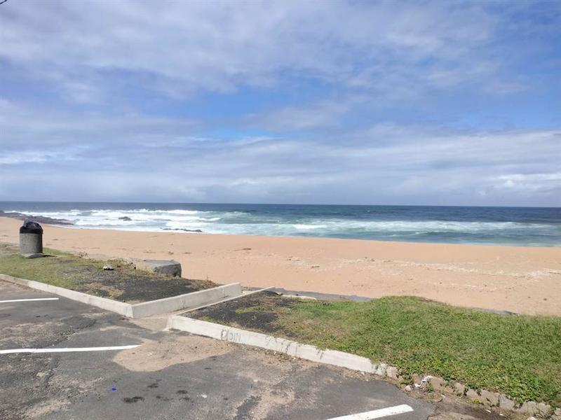 4 Bedroom Property for Sale in Tinley Manor KwaZulu-Natal