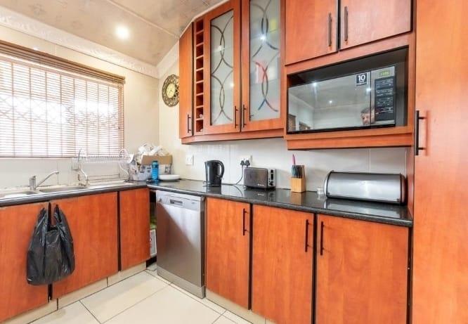 3 Bedroom Property for Sale in Amanzimtoti KwaZulu-Natal