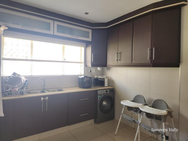 To Let 3 Bedroom Property for Rent in Essenwood KwaZulu-Natal