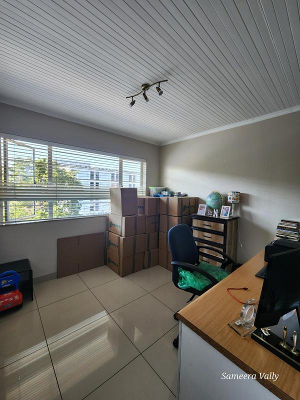 To Let 3 Bedroom Property for Rent in Essenwood KwaZulu-Natal