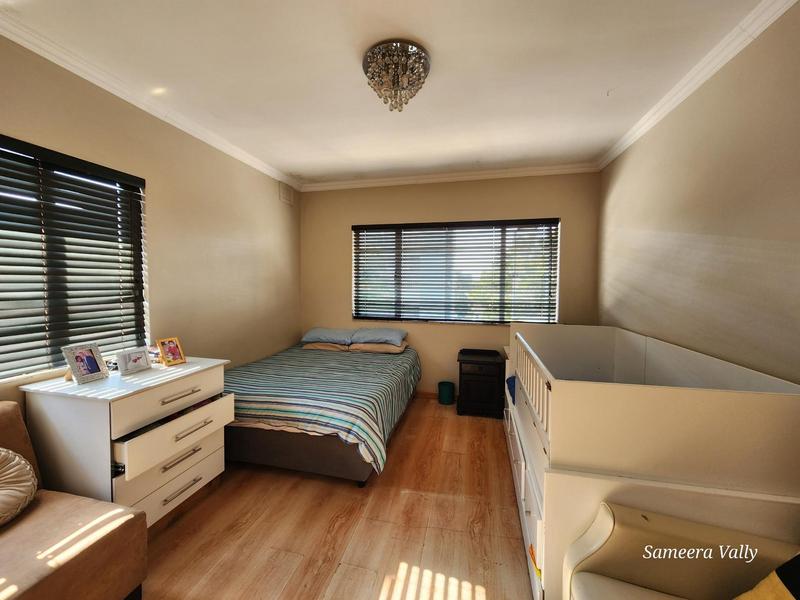 To Let 3 Bedroom Property for Rent in Essenwood KwaZulu-Natal