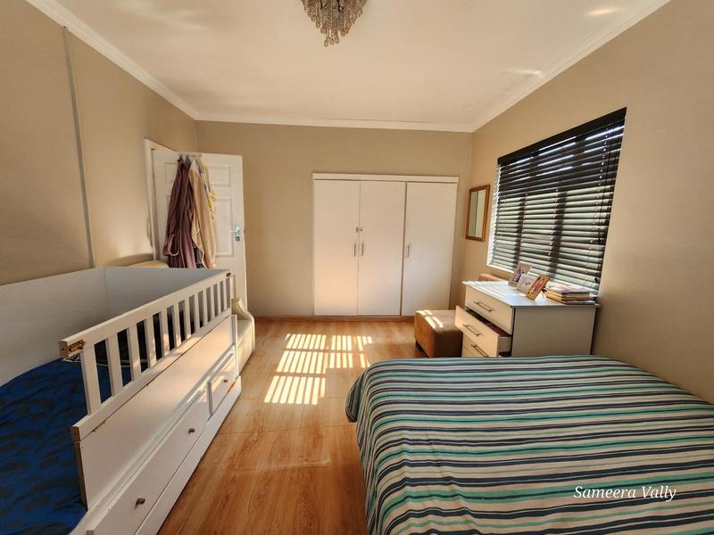 To Let 3 Bedroom Property for Rent in Essenwood KwaZulu-Natal