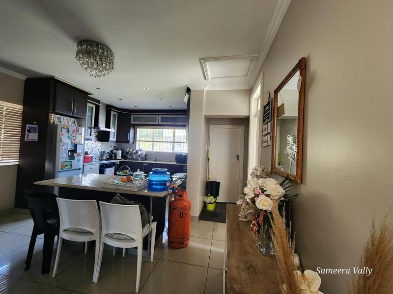 To Let 3 Bedroom Property for Rent in Essenwood KwaZulu-Natal