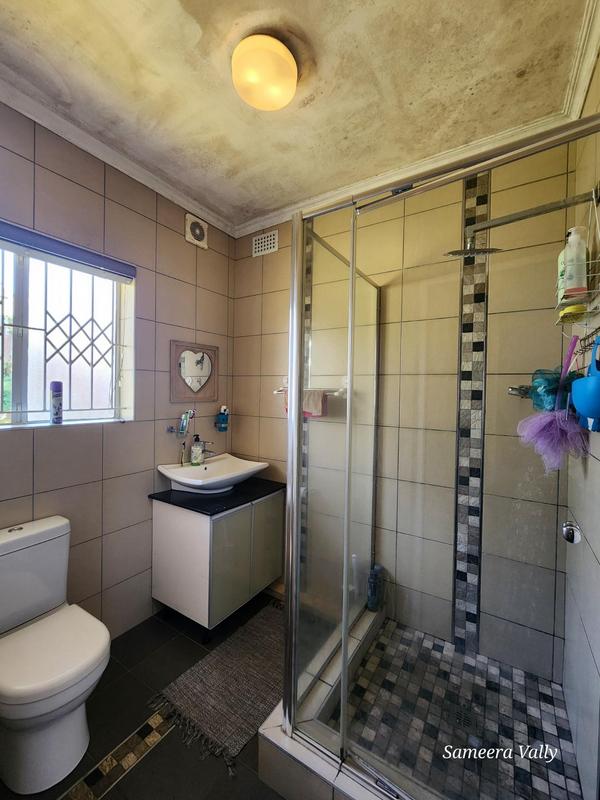 To Let 3 Bedroom Property for Rent in Essenwood KwaZulu-Natal
