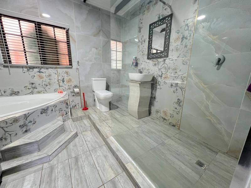 4 Bedroom Property for Sale in Ramsgate KwaZulu-Natal