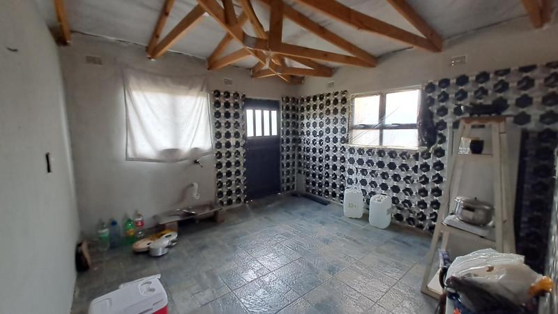 To Let 4 Bedroom Property for Rent in Umlazi KwaZulu-Natal