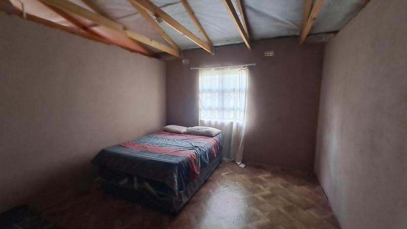 To Let 4 Bedroom Property for Rent in Umlazi KwaZulu-Natal