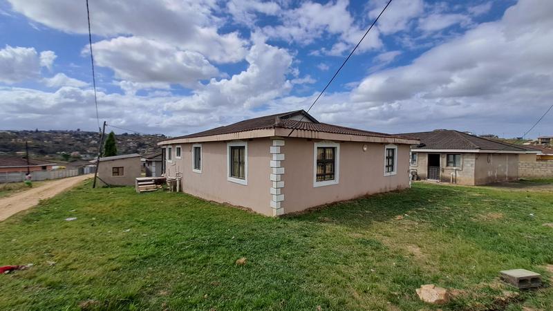 To Let 4 Bedroom Property for Rent in Umlazi KwaZulu-Natal