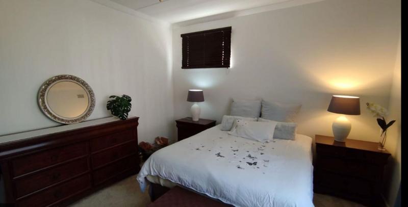 1 Bedroom Property for Sale in Essenwood KwaZulu-Natal