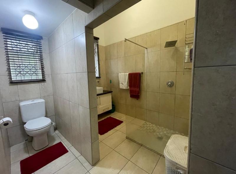 1 Bedroom Property for Sale in Essenwood KwaZulu-Natal