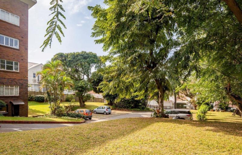 1 Bedroom Property for Sale in Essenwood KwaZulu-Natal