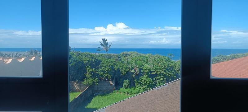 6 Bedroom Property for Sale in Tinley Manor KwaZulu-Natal