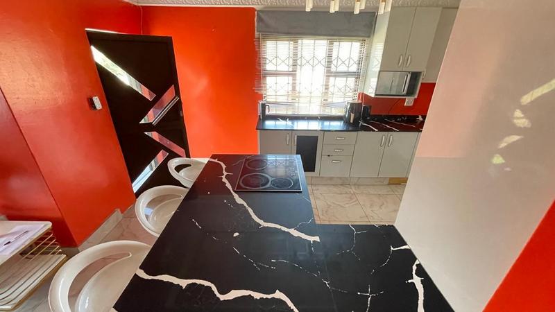 2 Bedroom Property for Sale in Illovo Beach KwaZulu-Natal