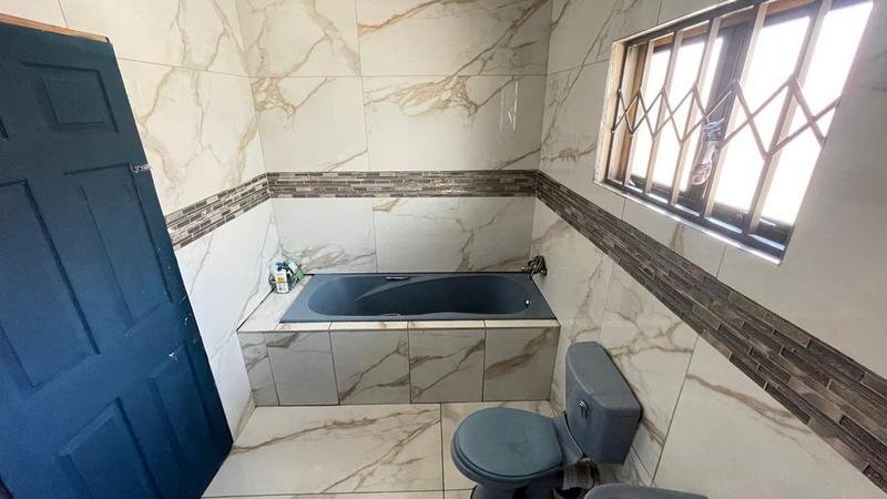 2 Bedroom Property for Sale in Illovo Beach KwaZulu-Natal