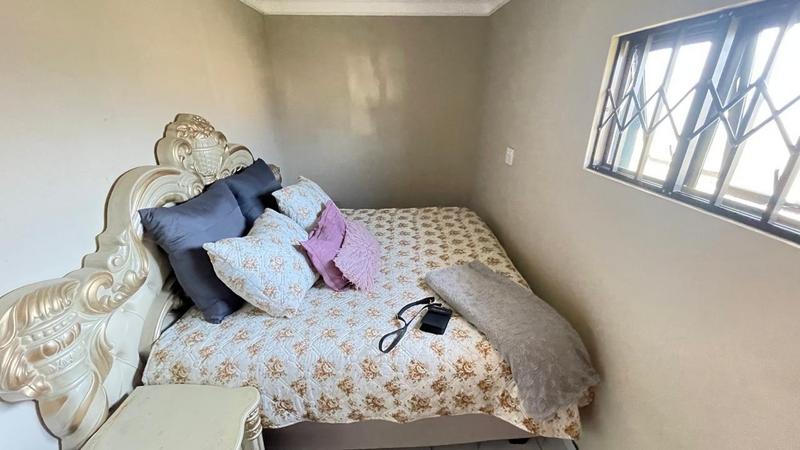 2 Bedroom Property for Sale in Illovo Beach KwaZulu-Natal