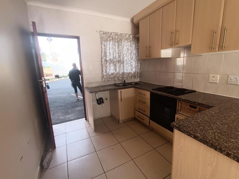 To Let 2 Bedroom Property for Rent in Manaba Beach KwaZulu-Natal
