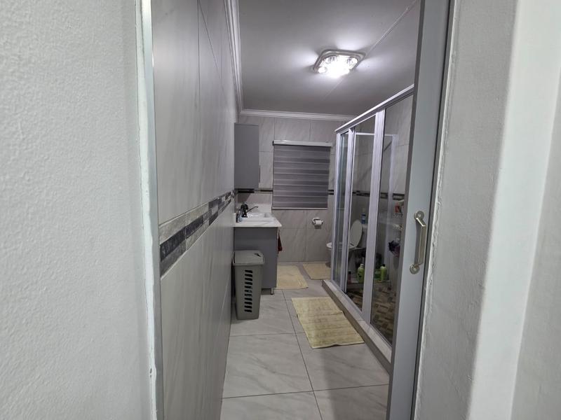3 Bedroom Property for Sale in Aviary Hill KwaZulu-Natal