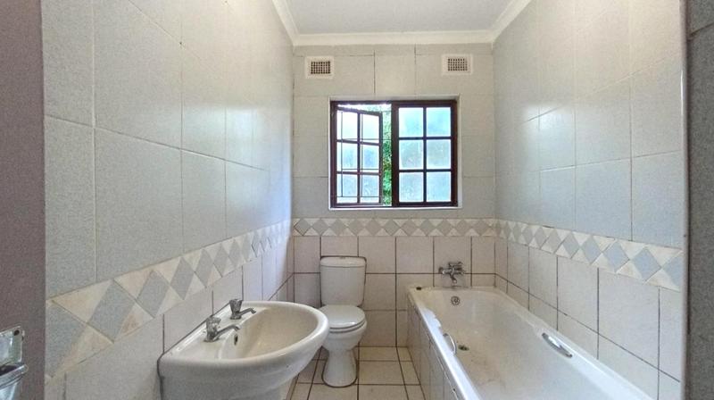 3 Bedroom Property for Sale in Regency Park KwaZulu-Natal