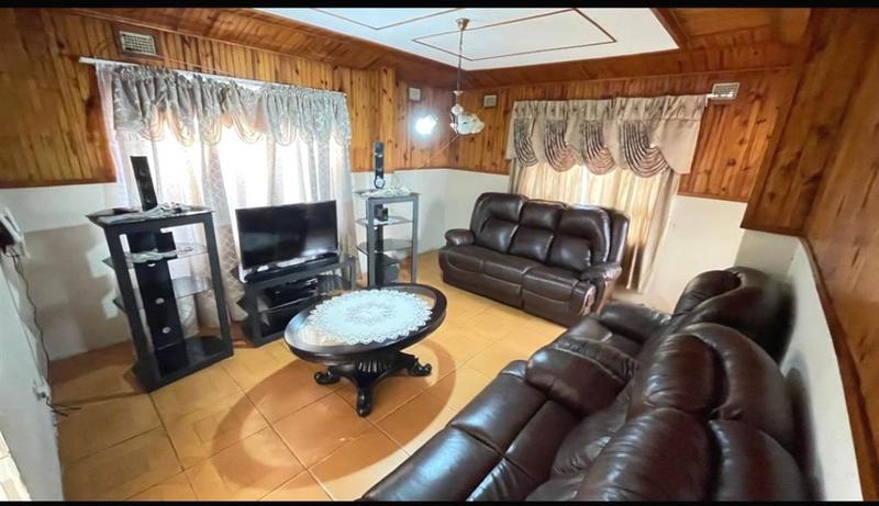 3 Bedroom Property for Sale in Kwamashu KwaZulu-Natal