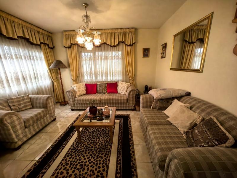 5 Bedroom Property for Sale in Reservoir Hills KwaZulu-Natal
