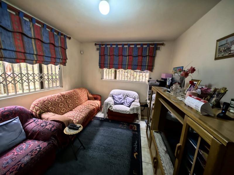 5 Bedroom Property for Sale in Reservoir Hills KwaZulu-Natal