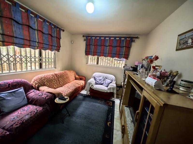 5 Bedroom Property for Sale in Reservoir Hills KwaZulu-Natal