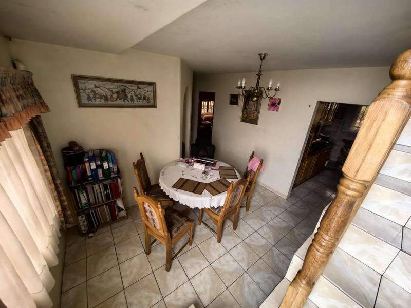 5 Bedroom Property for Sale in Reservoir Hills KwaZulu-Natal