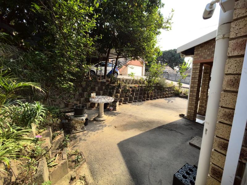 5 Bedroom Property for Sale in Reservoir Hills KwaZulu-Natal