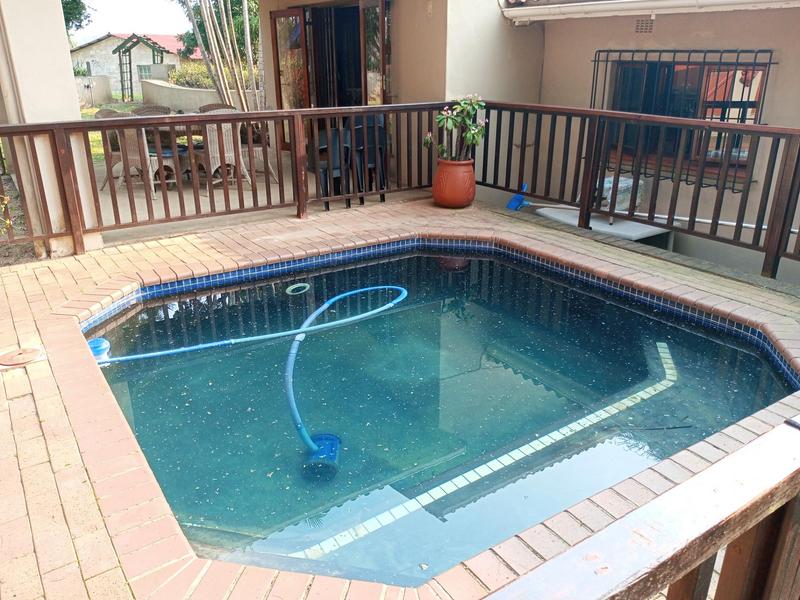 6 Bedroom Property for Sale in Leisure Bay KwaZulu-Natal