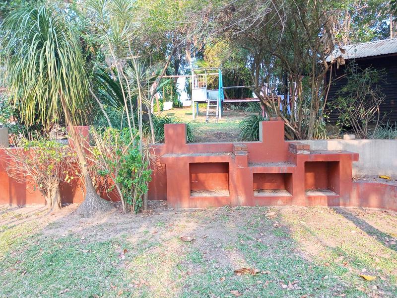 6 Bedroom Property for Sale in Leisure Bay KwaZulu-Natal
