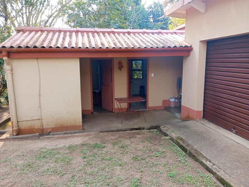 6 Bedroom Property for Sale in Leisure Bay KwaZulu-Natal