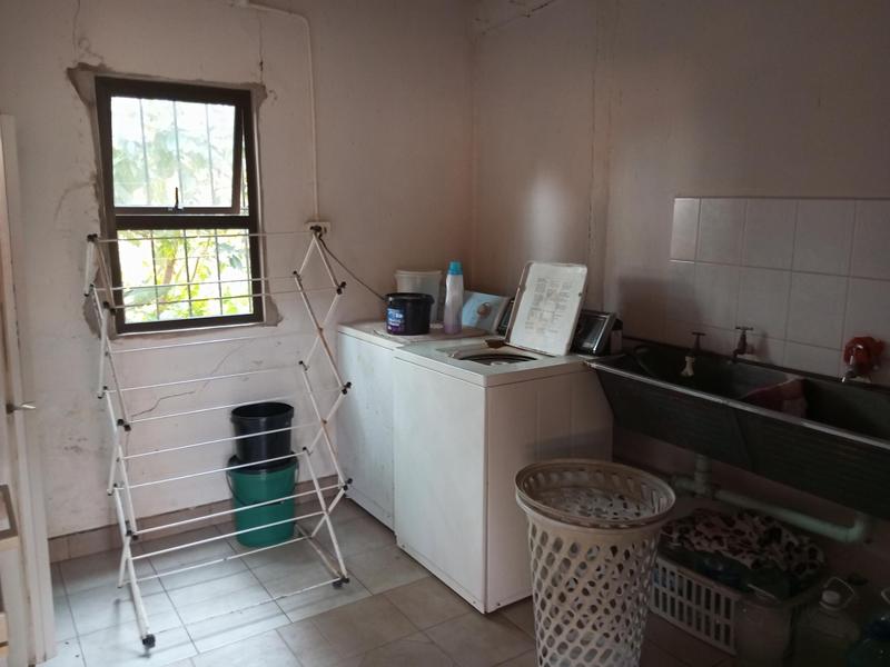 6 Bedroom Property for Sale in Leisure Bay KwaZulu-Natal