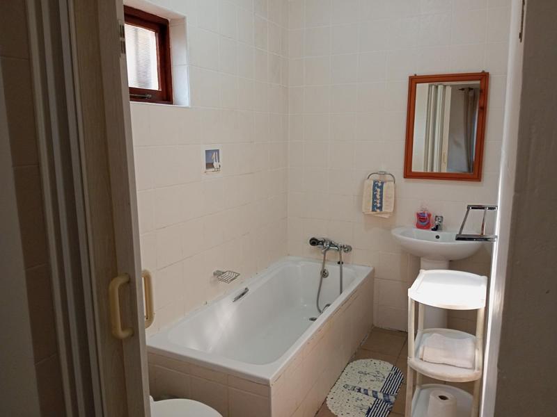 6 Bedroom Property for Sale in Leisure Bay KwaZulu-Natal