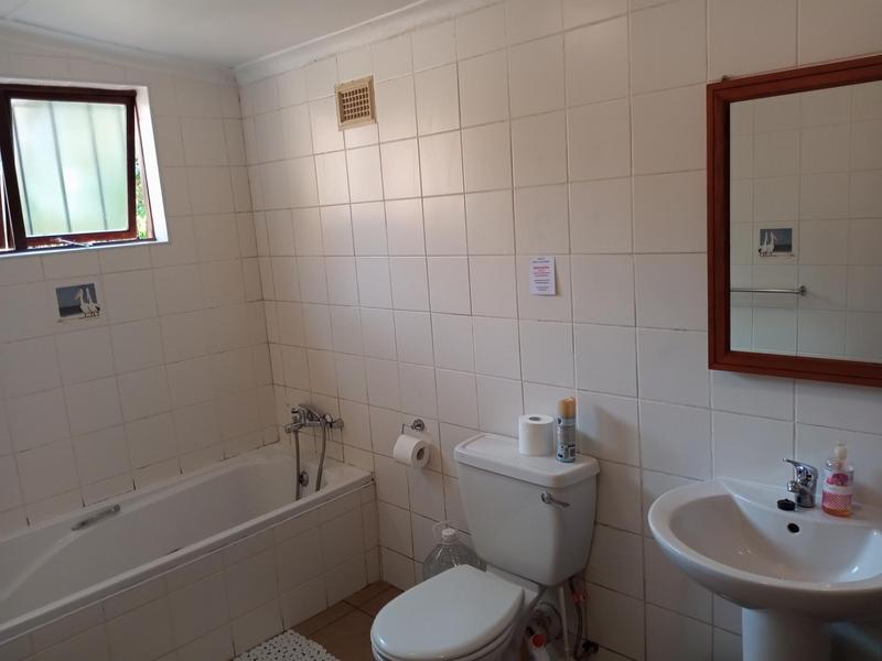 6 Bedroom Property for Sale in Leisure Bay KwaZulu-Natal