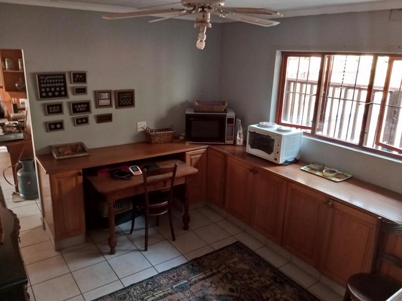 6 Bedroom Property for Sale in Leisure Bay KwaZulu-Natal