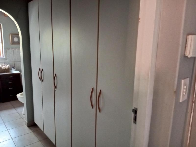 6 Bedroom Property for Sale in Leisure Bay KwaZulu-Natal